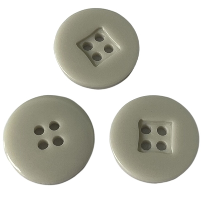 Luz cuadrada Grey For Sewing del centro 28L de los botones de la resina plástica de la camisa