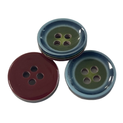Suposición ocho botones plásticos coloridos del agujero de las capas 4 en 28L para los accesorios DIY de la ropa