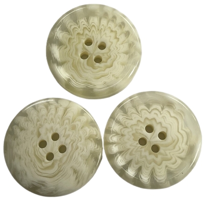 Del cuerno blanco del color los botones de capa plásticos con uso del agujero del borde 55L 4 en la capa de las mujeres Outwear