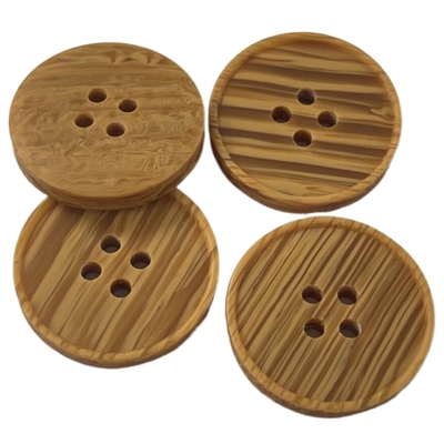 Agujeros de madera de los botones 38L 4 de la imitación del poliéster de la ropa con el pequeño borde