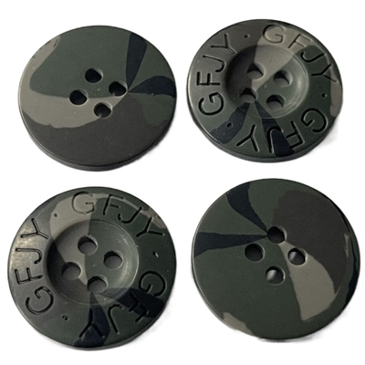 Uso grabado del color del camuflaje de Logo Plastic Coat Buttons 34L para el suéter de la capa