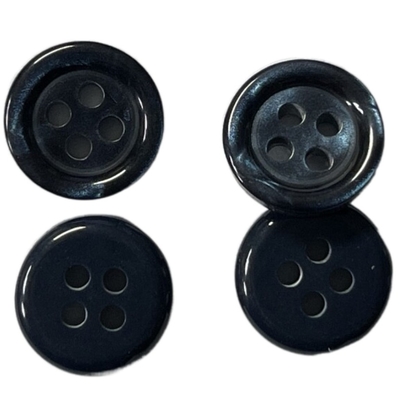 Los botones de camisa plásticos de la falsa FREGONA con los agujeros de Rim In 18L 4 utilizan en la camisa Blounes