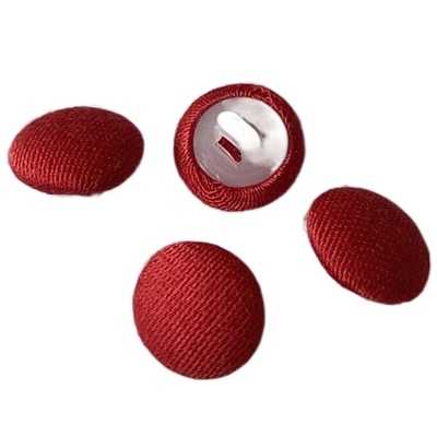 Botones de la tela de la cubierta del uno mismo de la ropa con el color rojo 16L de la caña plástica