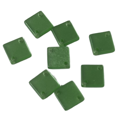 Resina de lujo 2-Holes de los botones cuadrados de encargo del color verde en el uso de 6*6m m para Diy